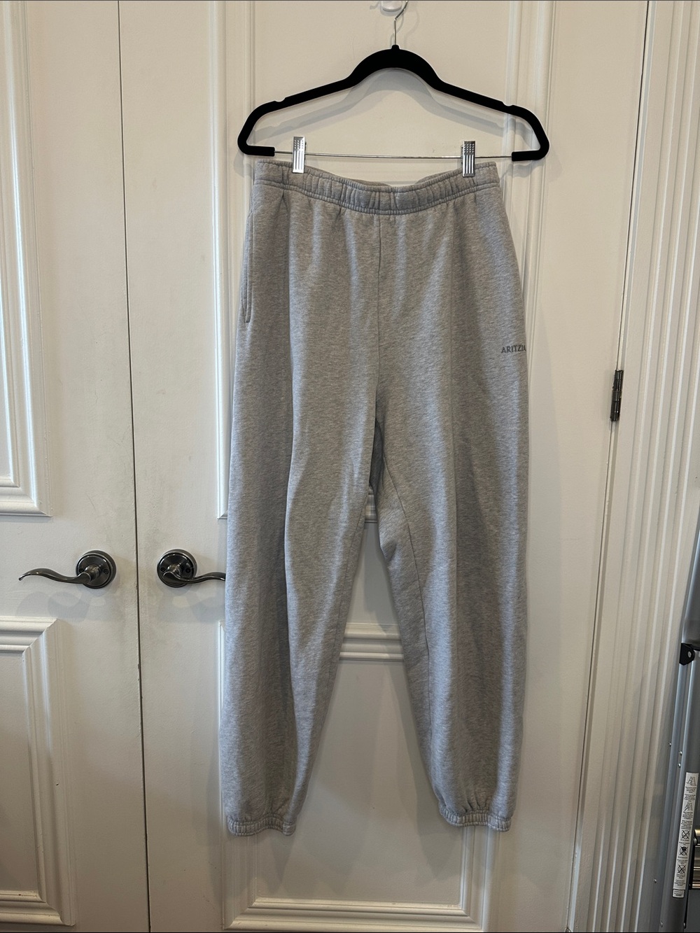 Aritzia Light Gray Women’s Sweatpants